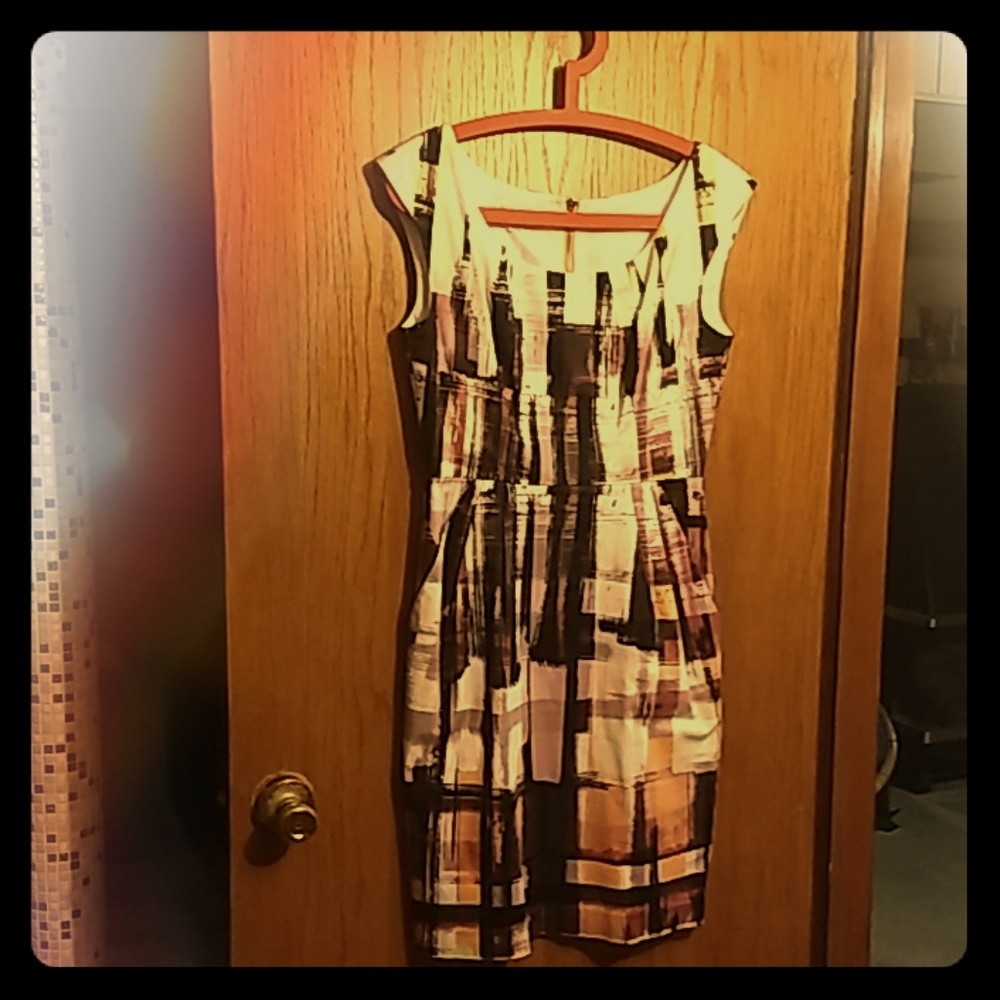 Maggie London chic dress size 6